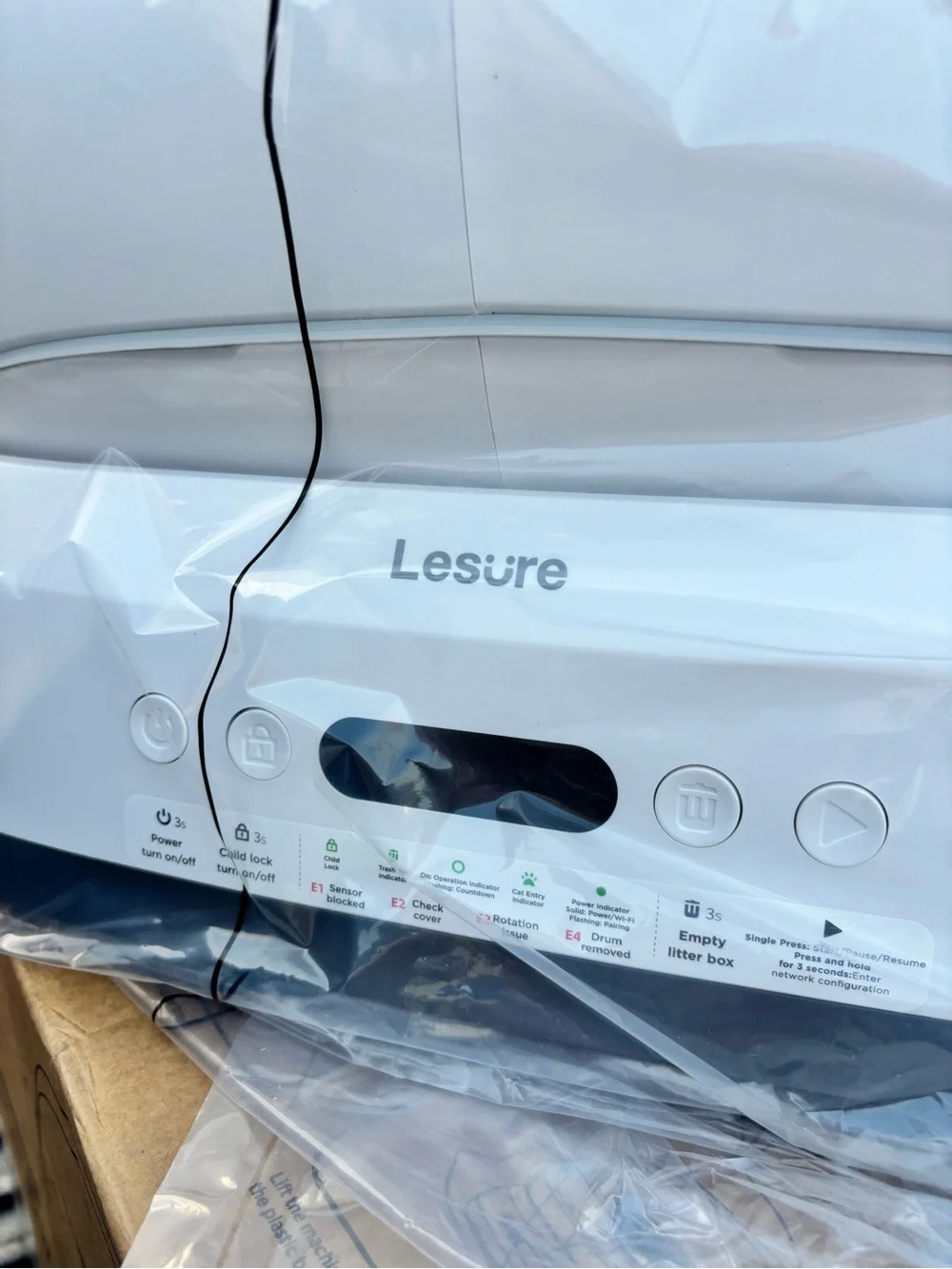 LESURE SELF CLEANING CAT LITTER BOX AUTOMATIC